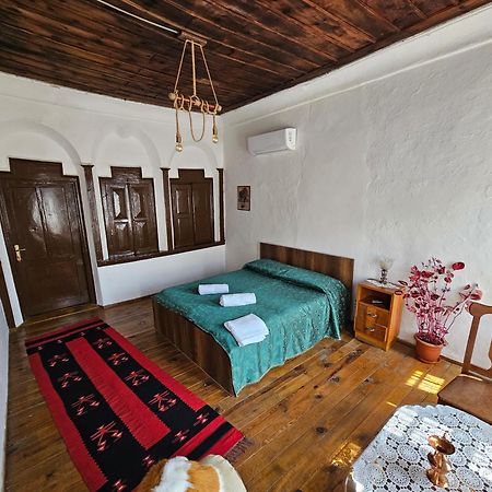 Guest House Panorama Berat Exterior photo