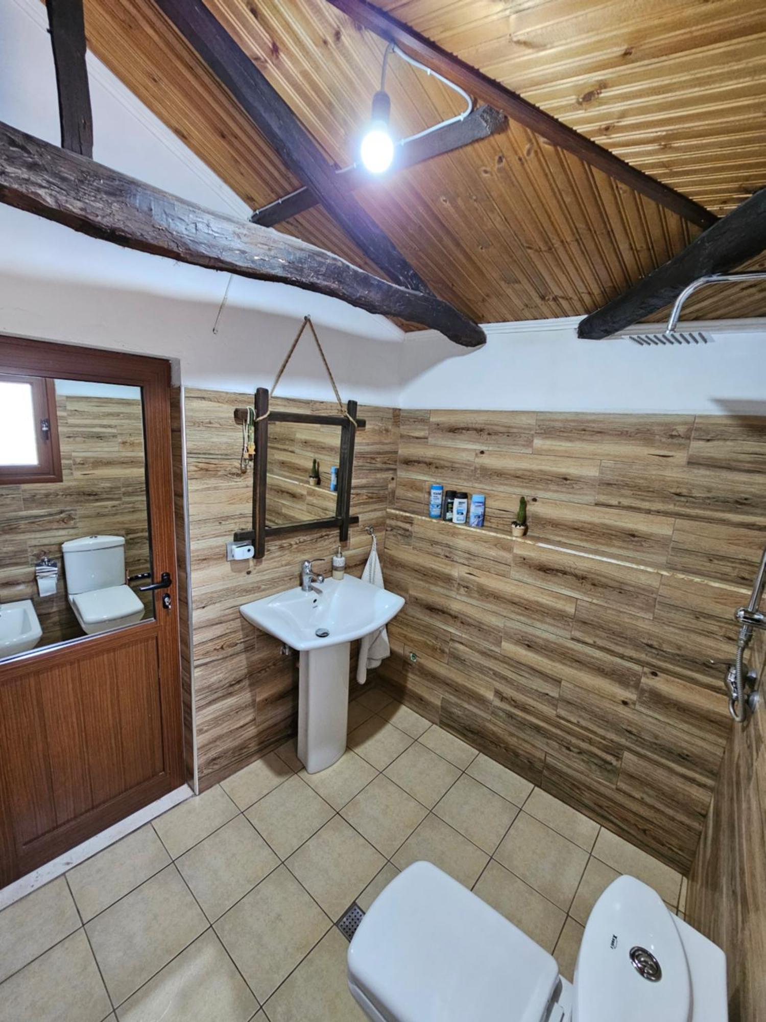 Guest House Panorama Berat Exterior photo