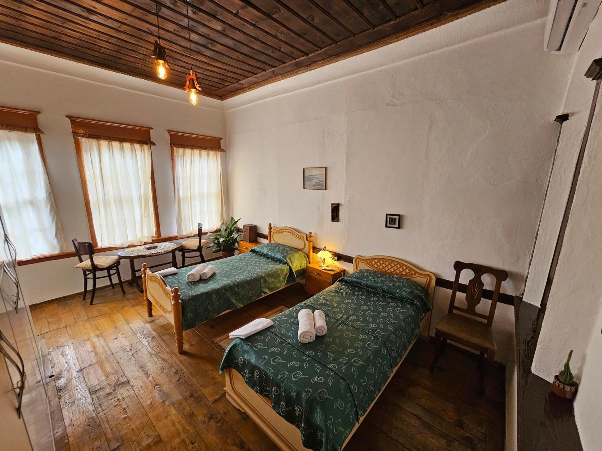 Guest House Panorama Berat Exterior photo