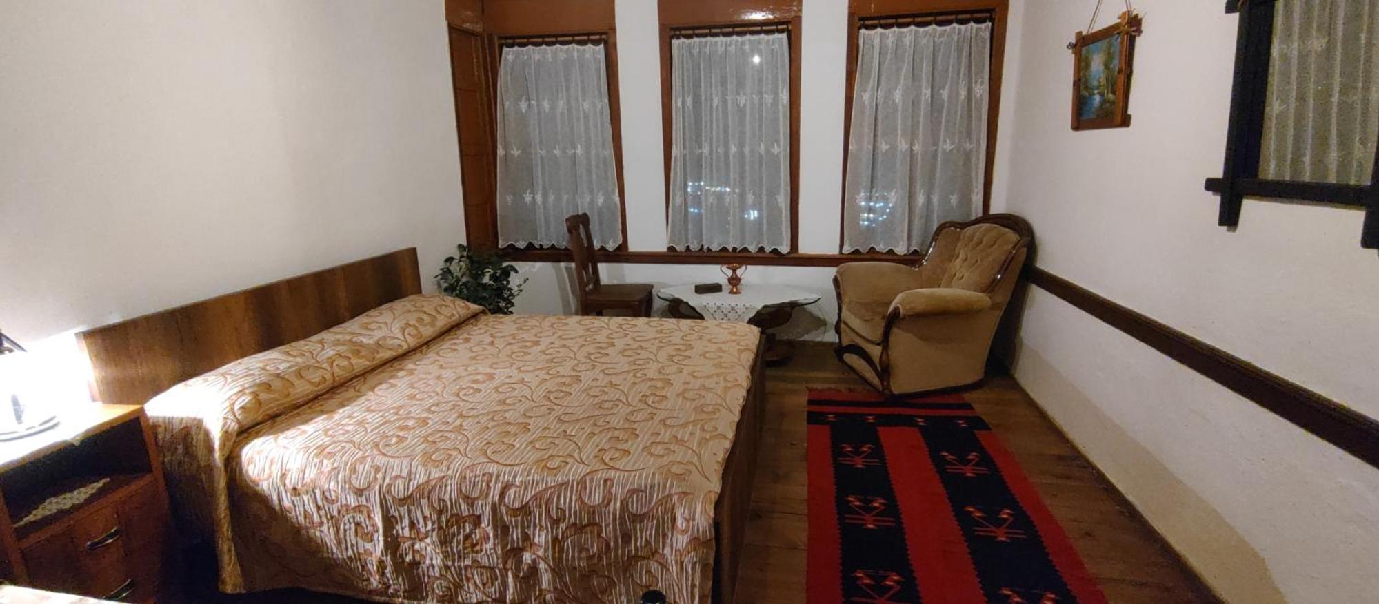 Guest House Panorama Berat Exterior photo